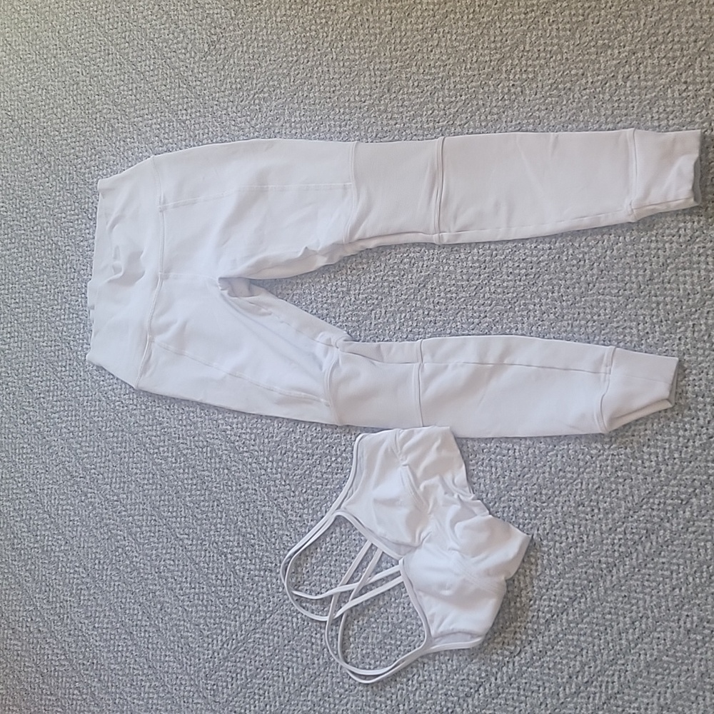 Alo set sports bra and leggings